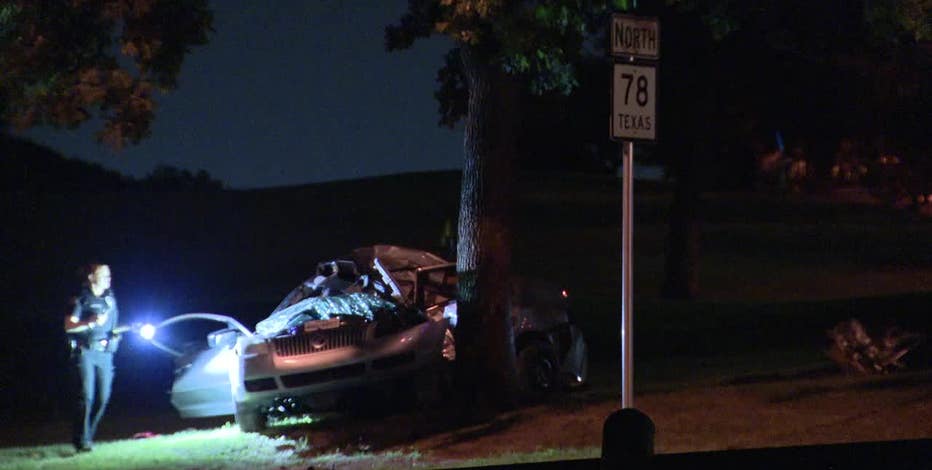 Man, infant killed in early morning crash in Dallas