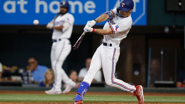 Playoff-chasing Rangers hit 4 homers in 15-5 win over Red Sox
