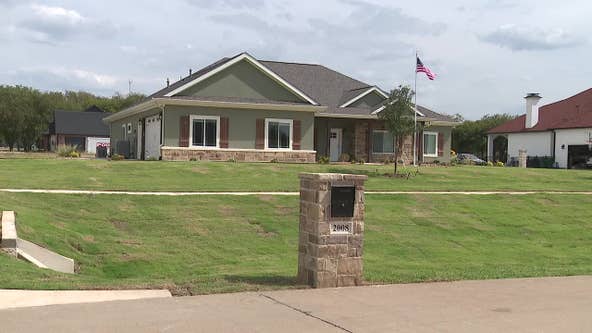 Veteran wounded in Iraq moves into Cedar Hill home built for his needs
