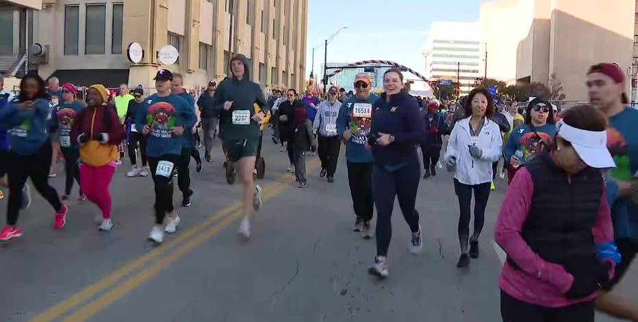Thousands take part in Turkey Trots in Dallas, Fort Worth