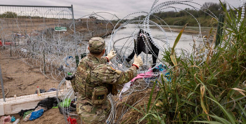 Supreme Court allows federal agents to cut razor wire Texas installed on US-Mexico border