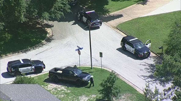 Arlington police shoot suspect who fired at officer during pursuit, officials say
