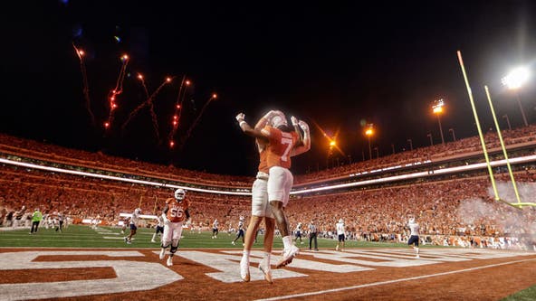 Texas on top! Longhorns take over at No. 1 in AP Top 25 for first time in 16 years, jumping Georgia