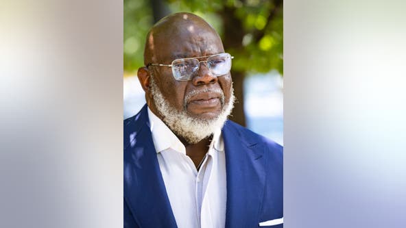 Bishop T.D. Jakes suffers 'health incident' during Sunday service
