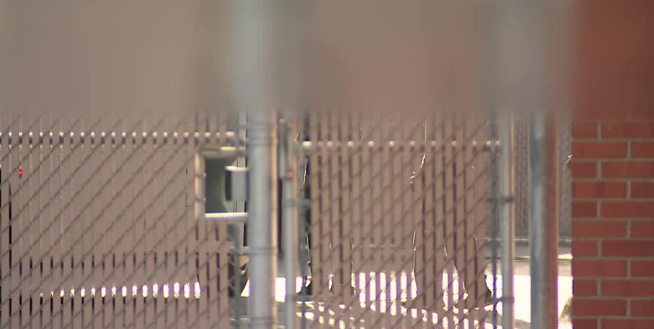 ICE 周末在 DFW 逮捕了 84 名非法移民