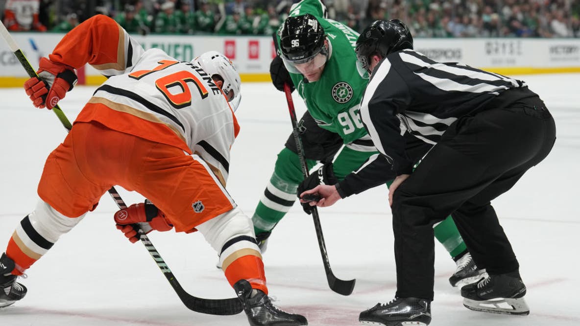 Stars face Ducks on FOX 4