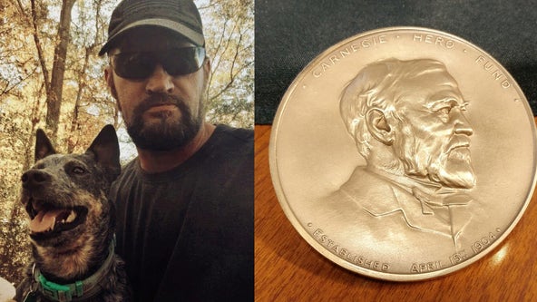 Georgia man who tried to save elderly woman stuck on train tracks honored with Carnegie Hero Medal