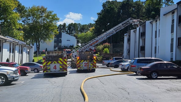 Firefighters make quick work of blaze a Norcross apartment complex