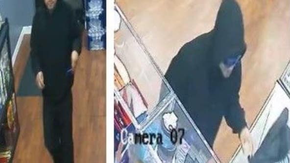 Man with gun wanted for stealing $2K worth of vape pens in Norcross