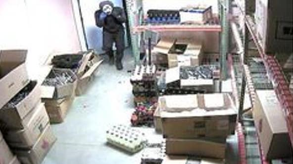 Thieves steal $15K in beauty supplies from South Fulton business