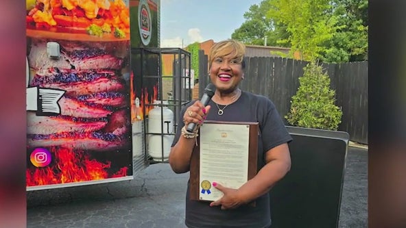 Usher's mom launches mobile food trailer named J's Smoke House