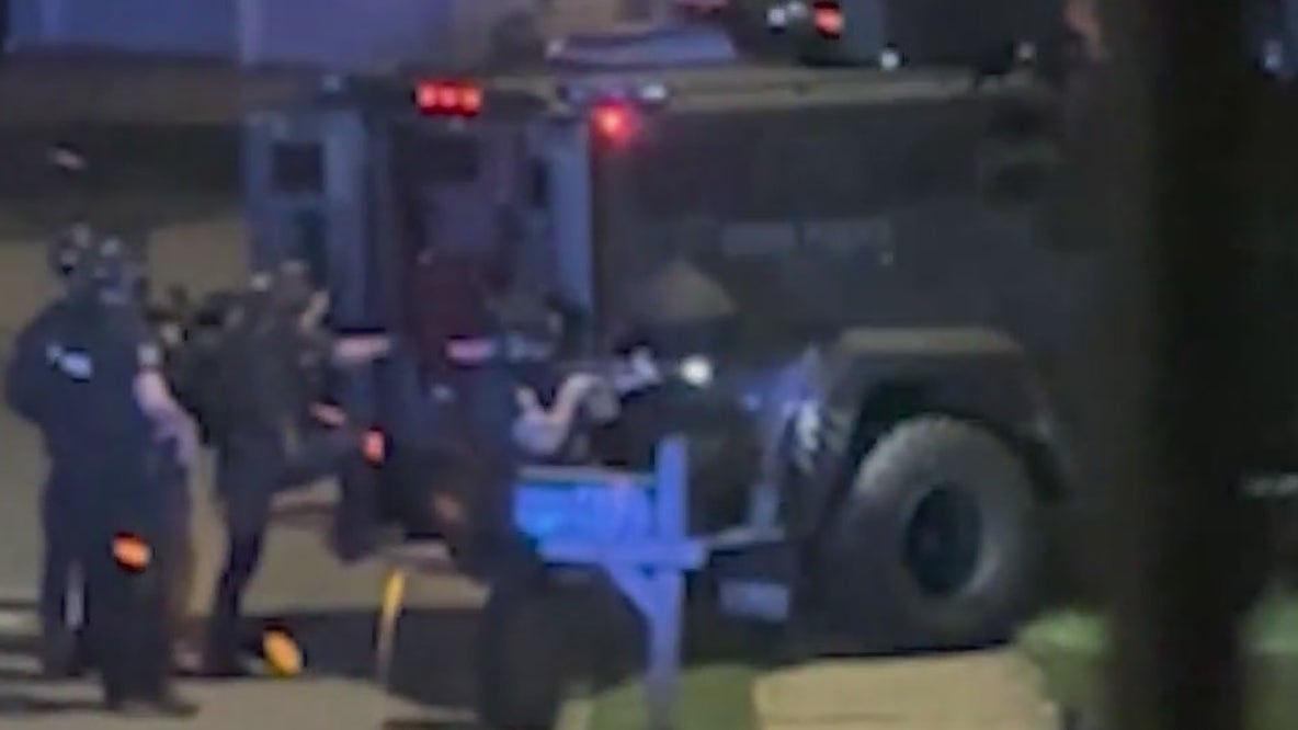 SWAT standoff in Cobb County after man allegedly robs Dunkin'