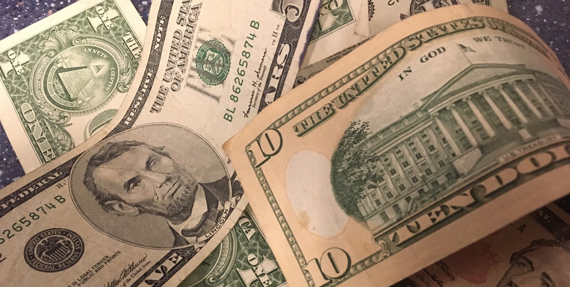 New DC area laws go into effect Jan. 1, 2024: minimum wage increases, plastic bag bans, health care