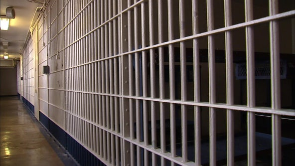 Woman files lawsuit claiming she gave birth alone on Maryland jail floor