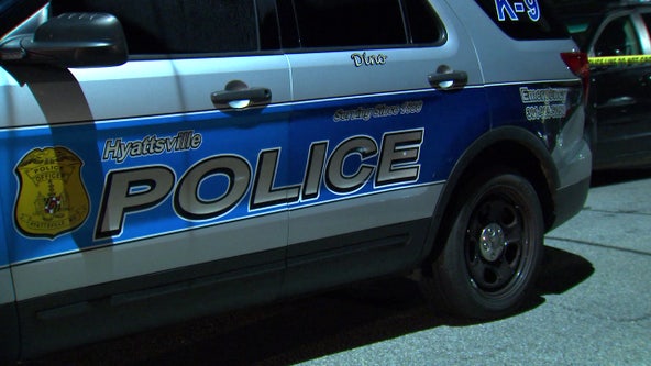 Police search for two men involved in stabbing outside of Hyattsville restaurant
