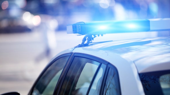Police search for 2 suspects after teen shot, killed in Southeast DC
