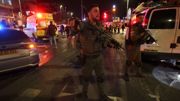 Gunman kills 5 near Jerusalem synagogue