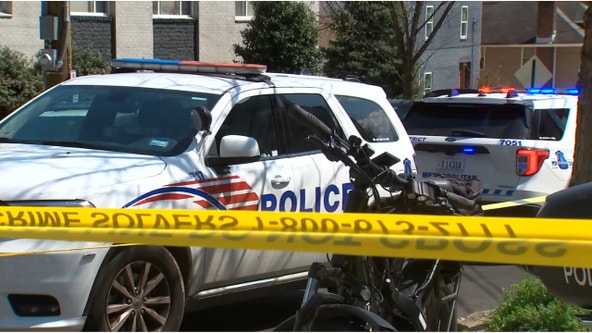 1 killed, 1 injured after shooting inside Southeast DC apartment: police