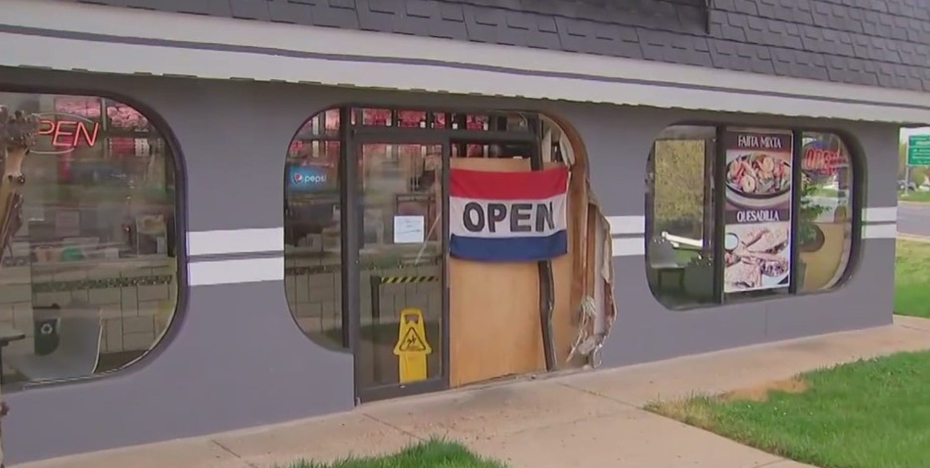 Man arrested after ramming tow truck into chicken restaurant in Temple