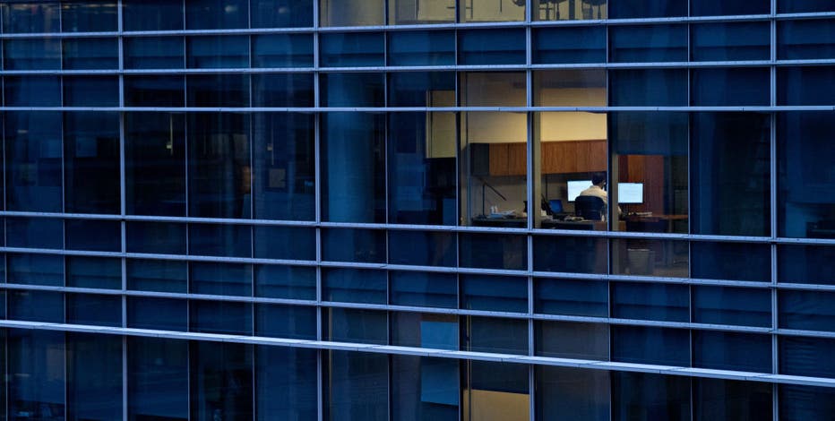 The battle to bring federal workers back to Downtown DC