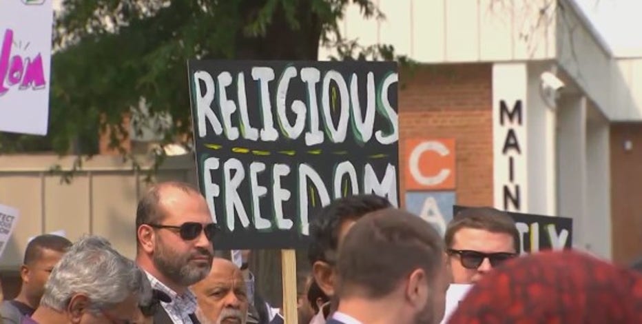 Parents clash over LGBTQ+ books at MCPS board meeting