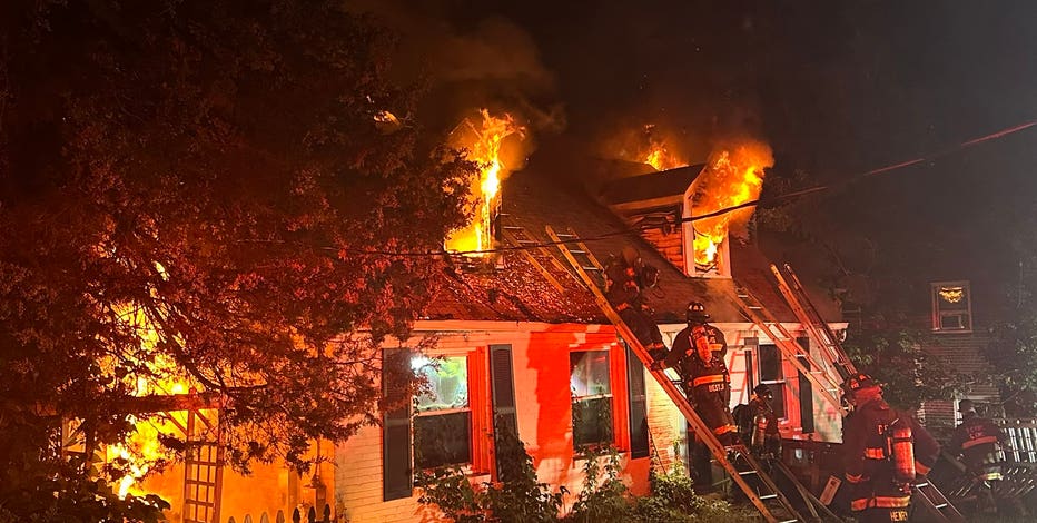 2 firefighters injured putting out massive blaze in Southwest DC