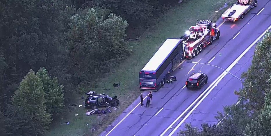 Driver of SUV dead after head-on wrong-way crash with Greyhound bus in Howard County