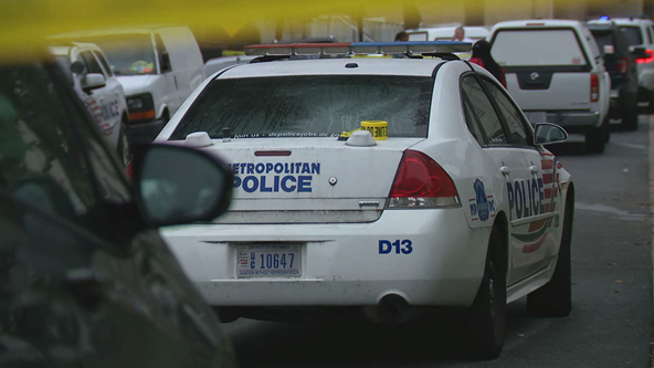 2 suspects wanted after teen killed in Southeast DC shooting, police say
