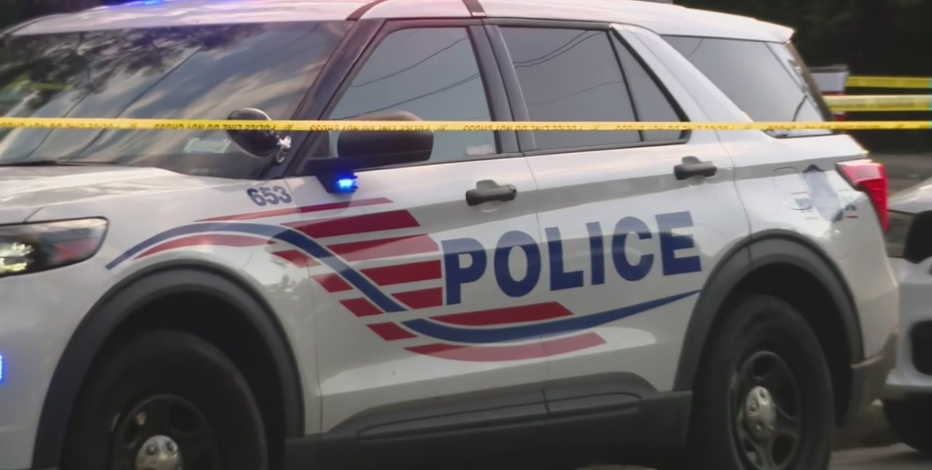 2 officers injured, suspect killed after exchanging fire with police in southeast DC