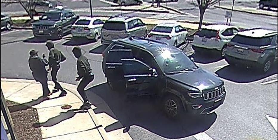 80-year-old woman robbed in Bank of America parking lot at gunpoint