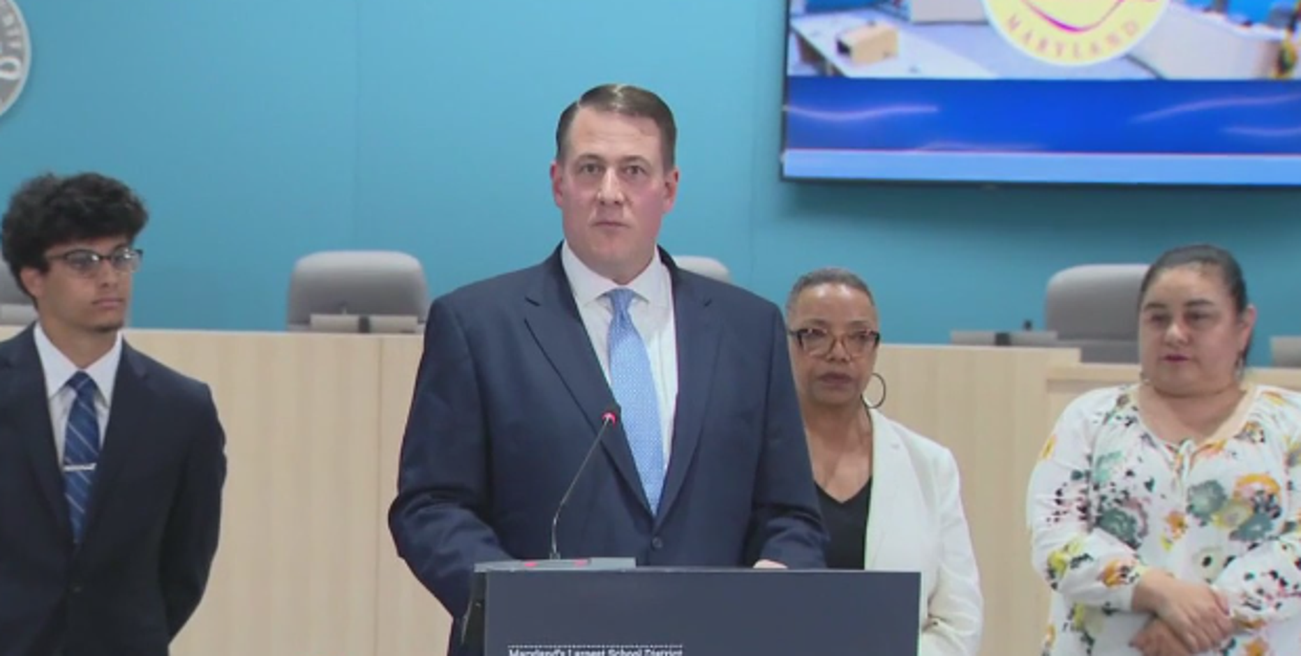 Dr. Thomas Taylor takes over as MCPS superintendent | FOX 5 DC