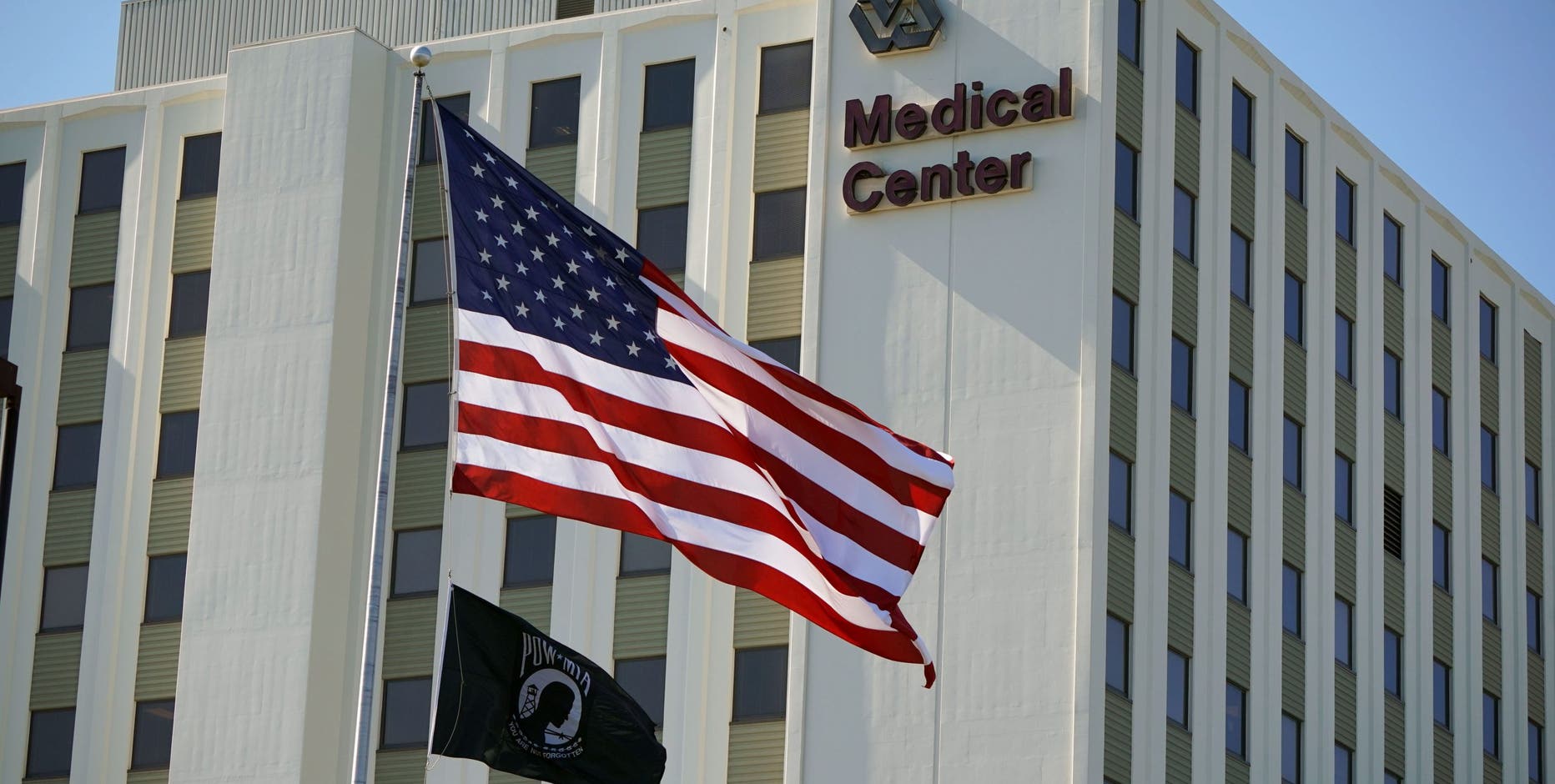 Trump may cut 80,000 VA employees, memo reportedly says