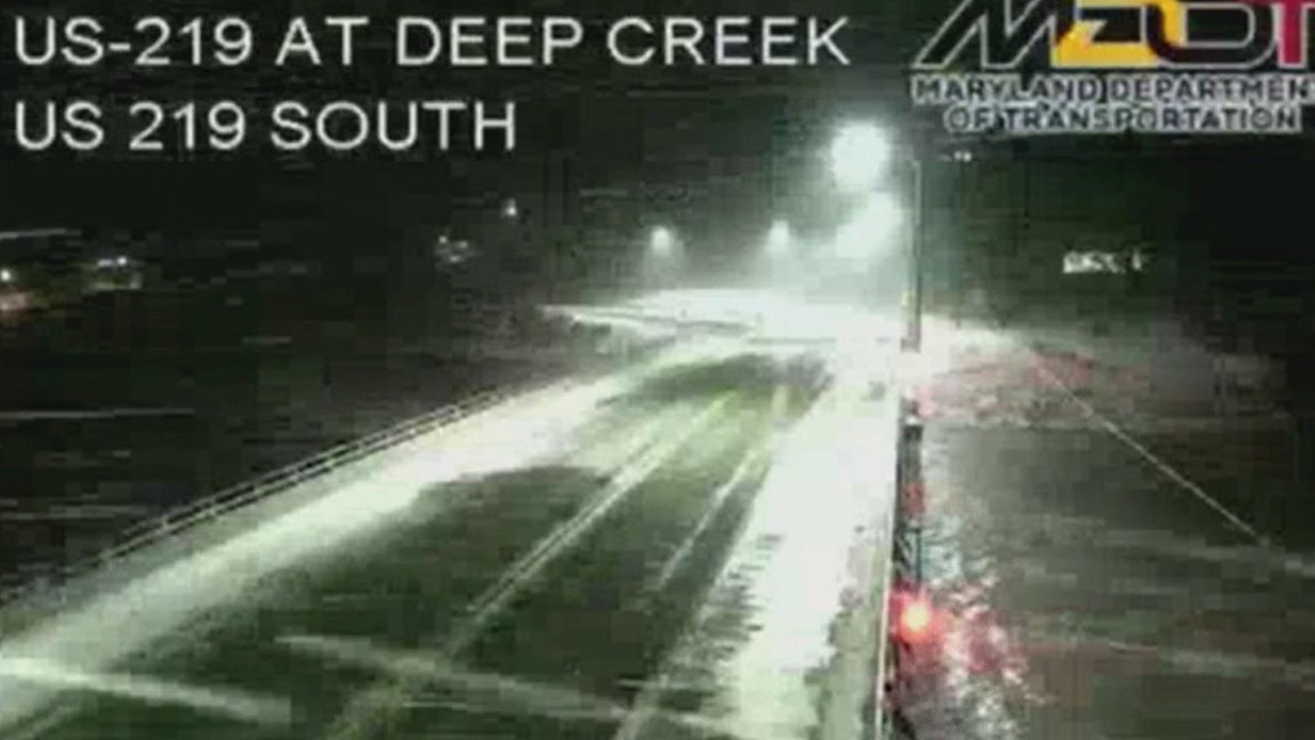 First snow of season hits western Maryland; flurries possible in DC region Tuesday