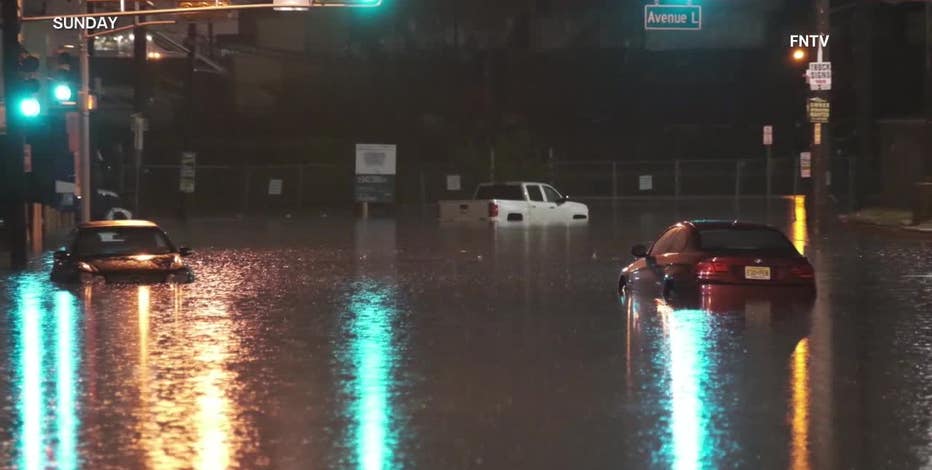 NYC weather: Heavy rain causes flooding, commuter chaos across NY, NJ