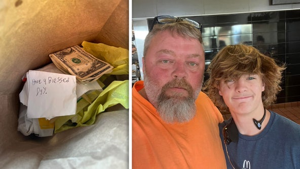 'Have a blessed day': Young cashier's kind act goes viral