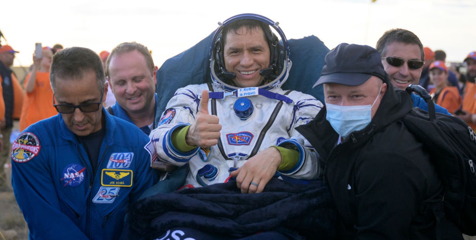 NASA astronaut sets new US record with 371 days in space