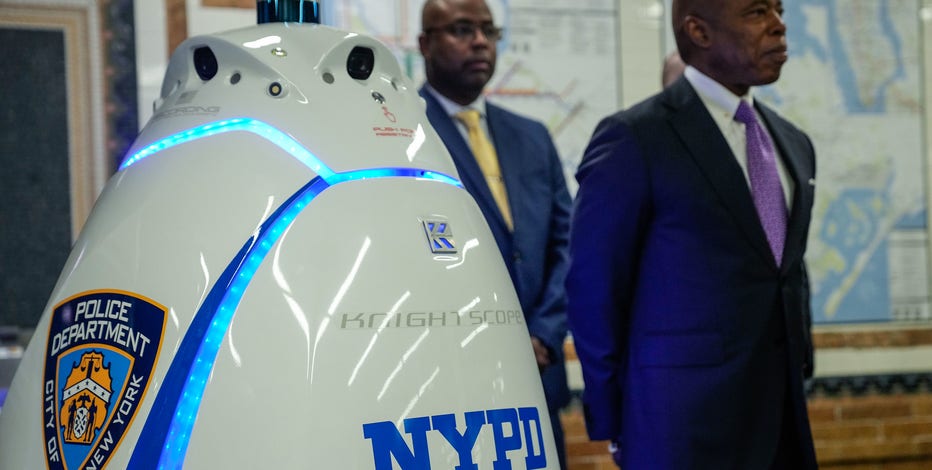 NYPD, Mayor Adams introduce Times Square security robot