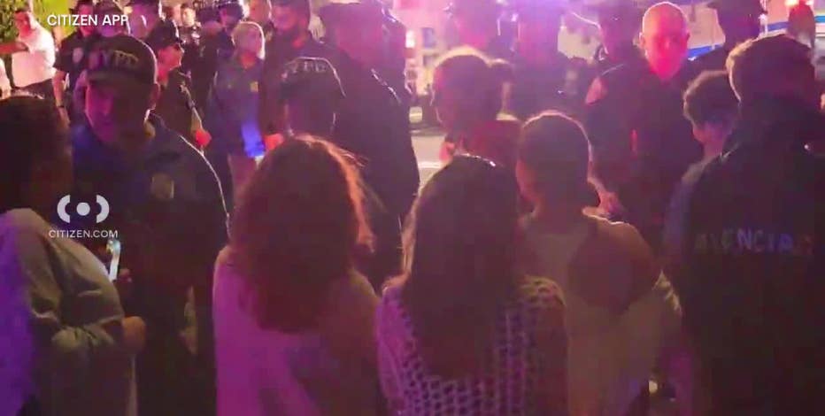 NYC migrant crisis: Staten Island demonstrators block bus during protests