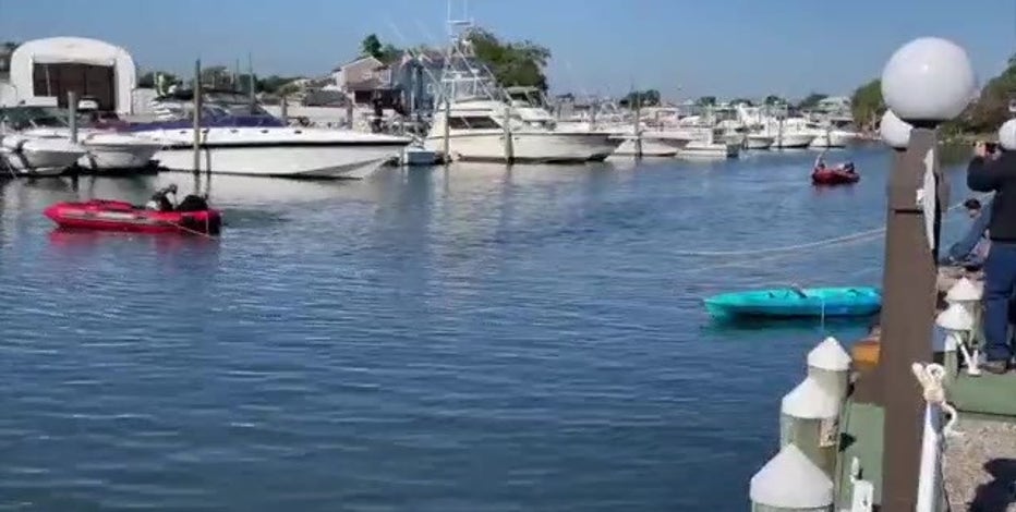 Good Samaritan rescues driver from submerged car in Freeport