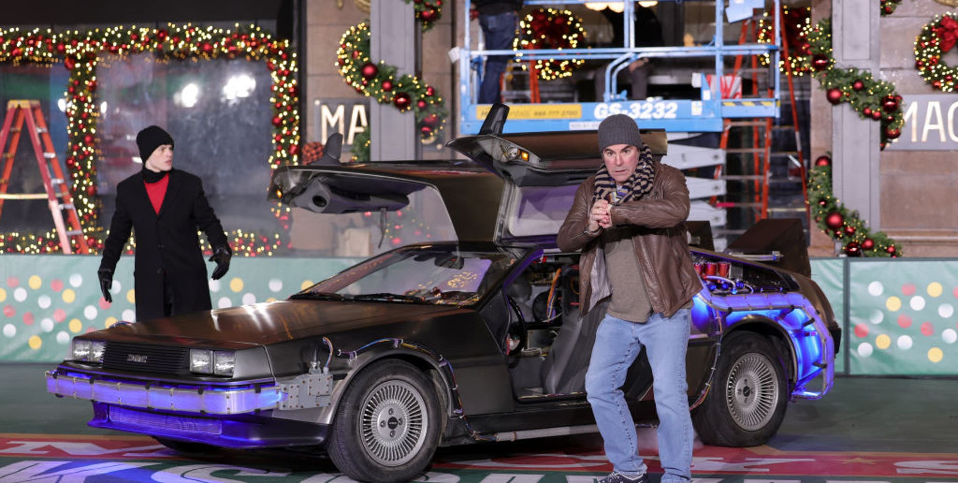 Macy's Thanksgiving Day Parade: Stars rehearse at Herald Square