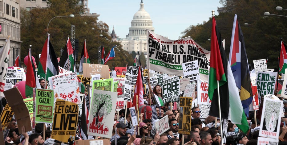Photos: Thousands marched in support of Palestine all over the world Saturday