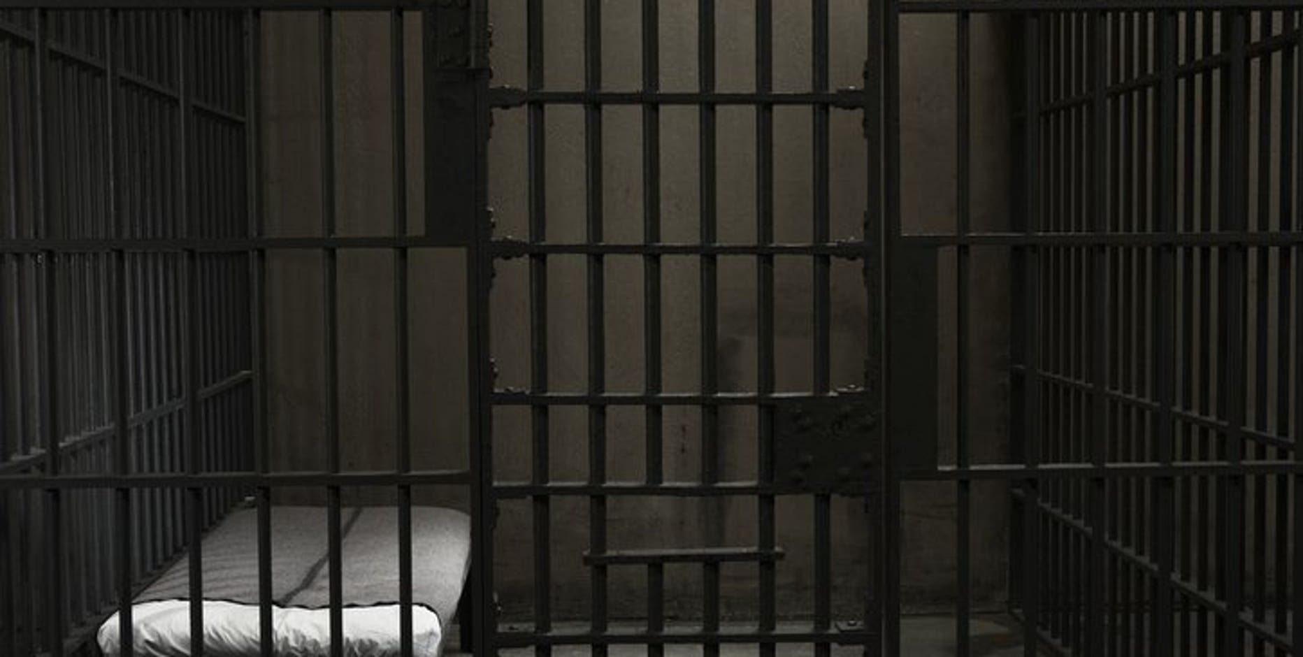 Police: Inmate freed due to COVID-19 shot fiancée, mother-in-law