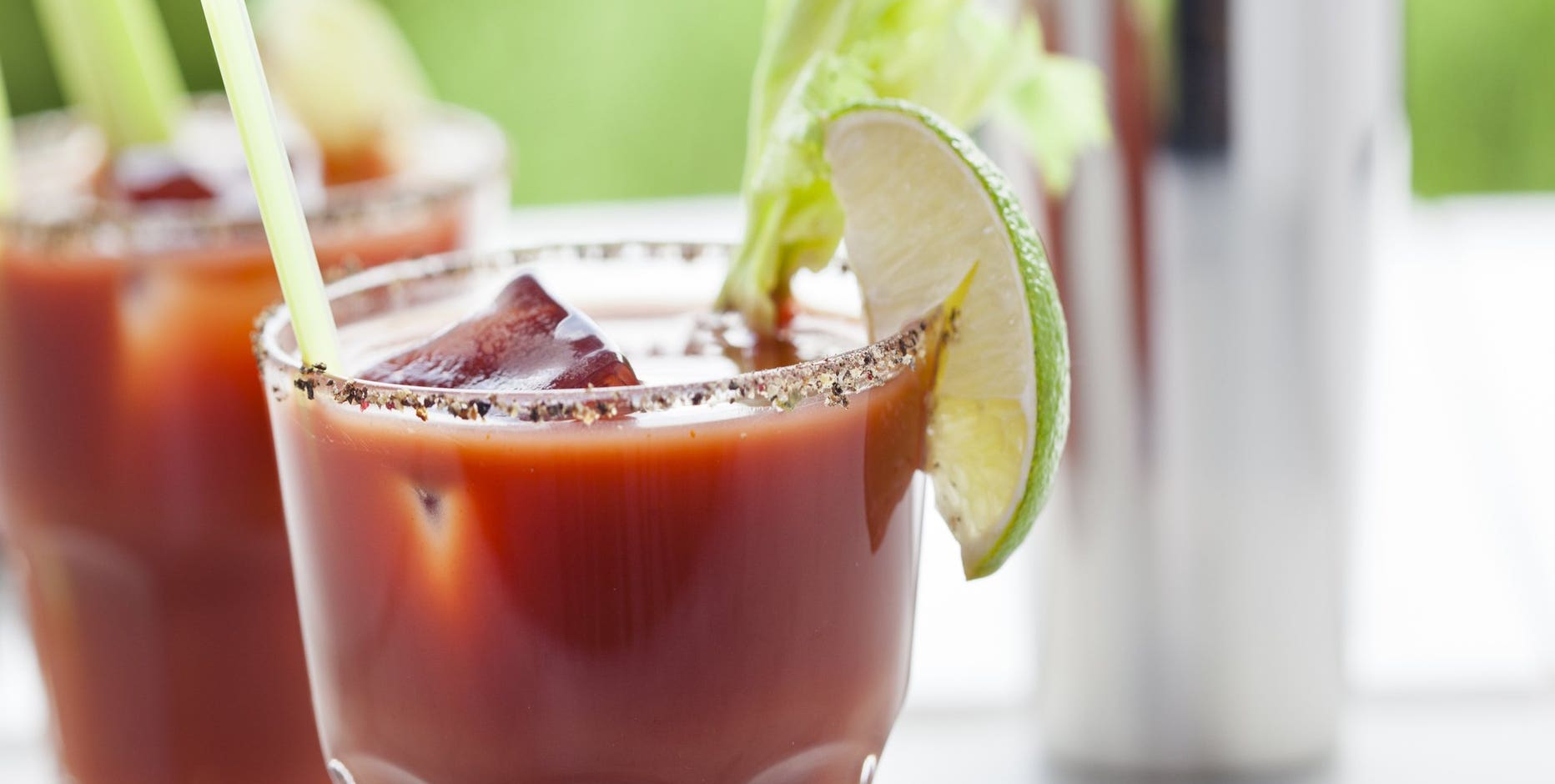 Wisconsin bars, restaurants can now sell cocktails, wine to go