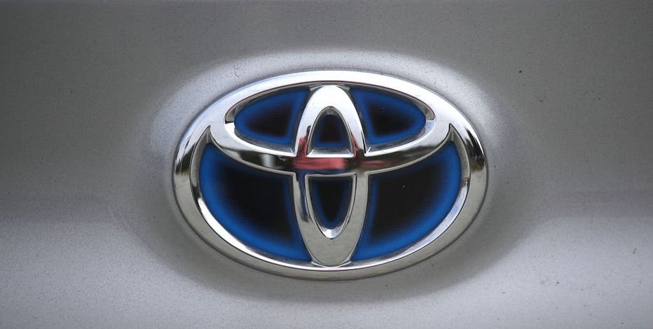 Toyota recalls Venza SUVs to fix air bag wiring problem