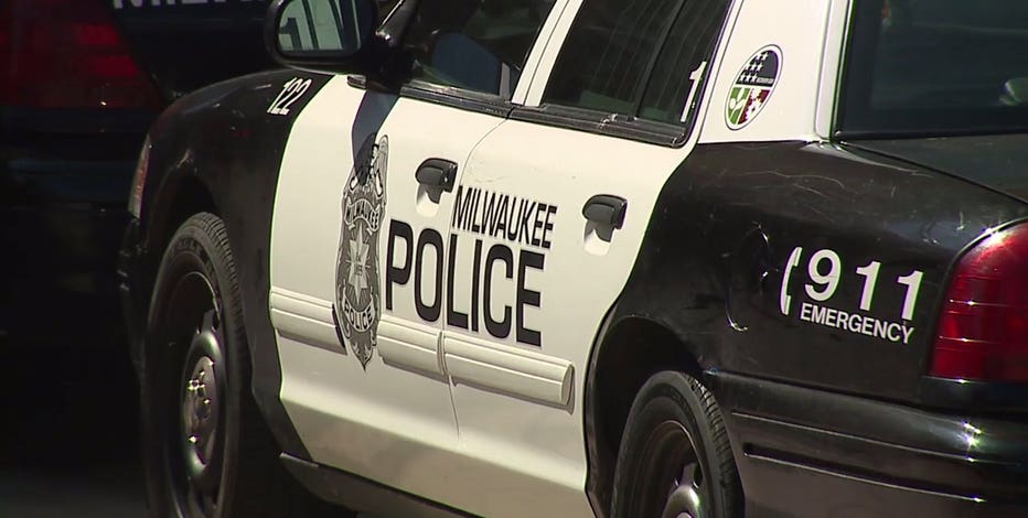 Milwaukee man shot during robbery near 44th and Congress