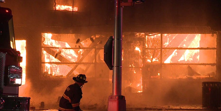 Officials responded to 37 fires in Kenosha on 2nd night of protests, 1 'nearly leveled several city blocks'