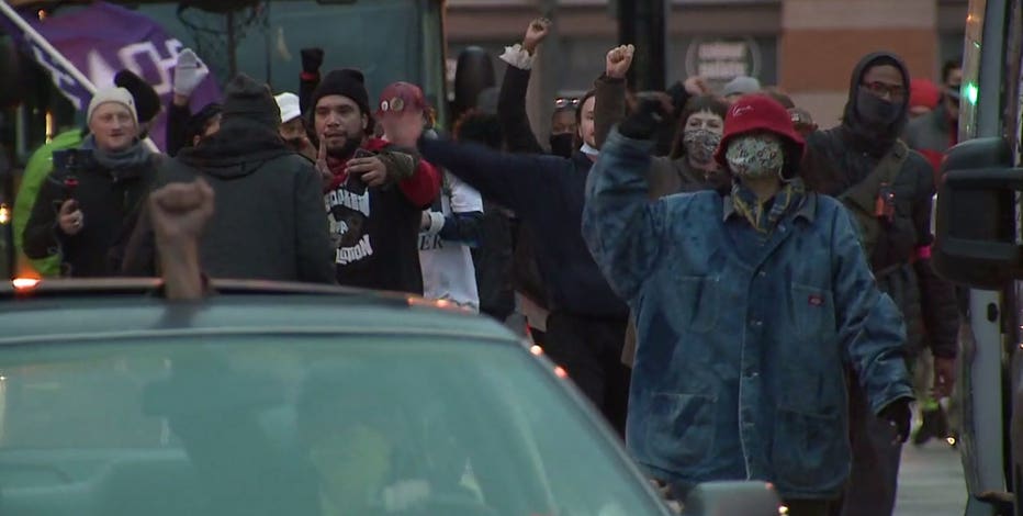 Activists march from Kenosha to Milwaukee to encourage early voting
