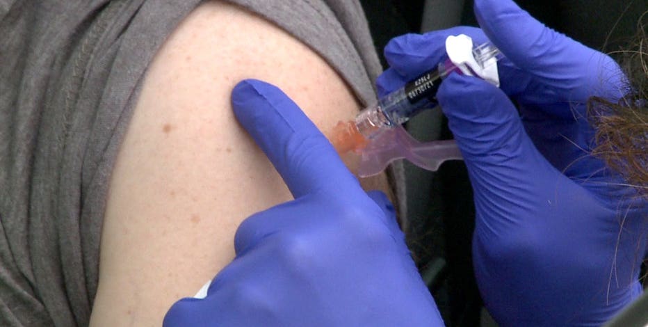 Froedtert offers drive-thru flu shots as flu season, pandemic meet