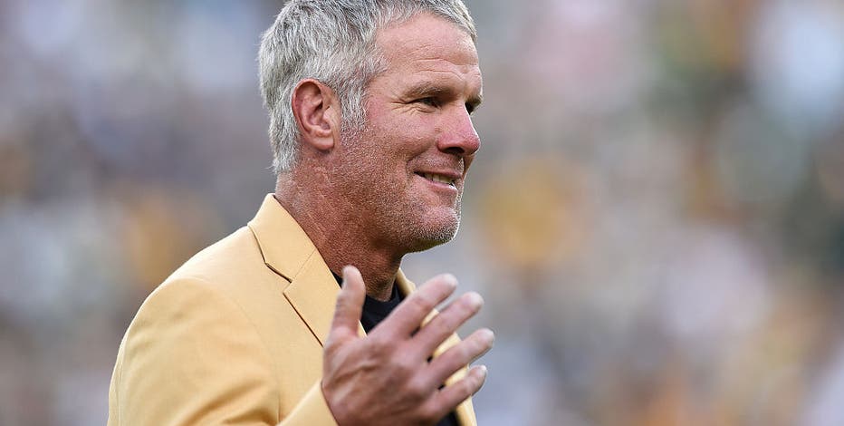 Brett Favre supports Trump; &#8216;special guest&#8217; at Green Bay rally