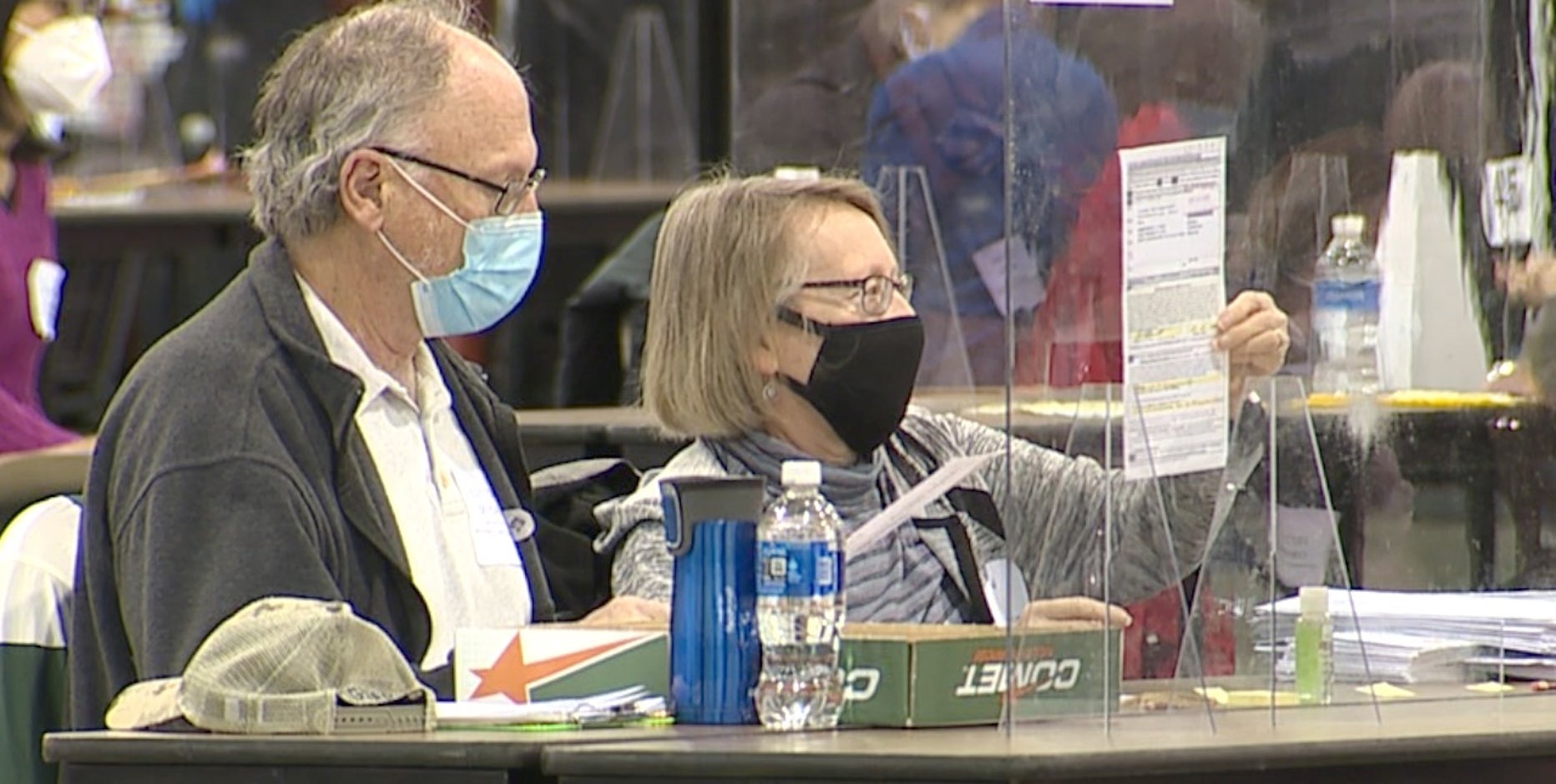 Wisconsin presidential recount in 4th day, with few changes